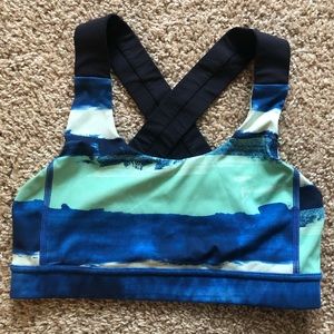 Lululemon sports bra